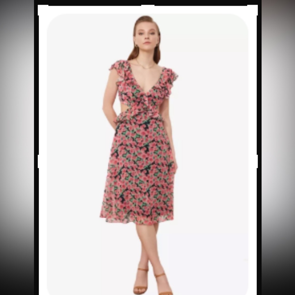Trendyol Open Back Dress - S